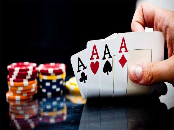 Mơ thấy bị bắt vì đ.ánh bài