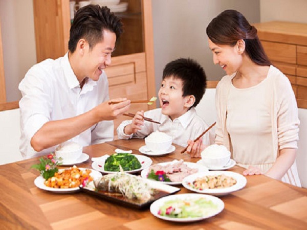 Ý nghĩa và con số may mắn của giấc mơ thấy ăn
