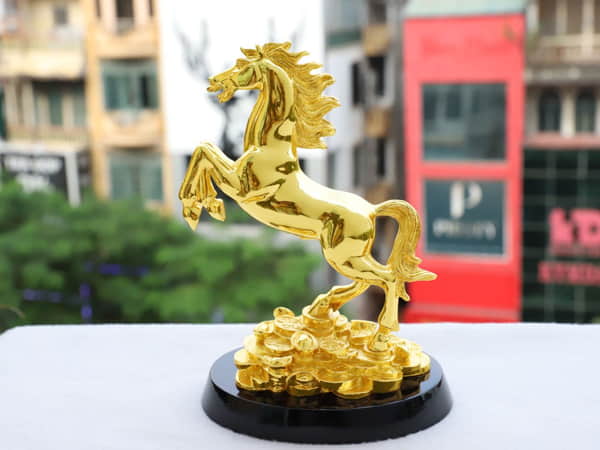 Tuổi Ngọ hợp với tuổi nào trong tình yêu hôn nhân