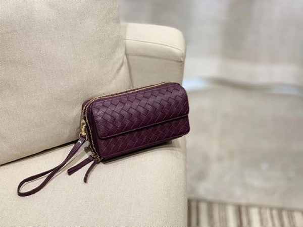 Chiêm bao thấy mua túi xách mới