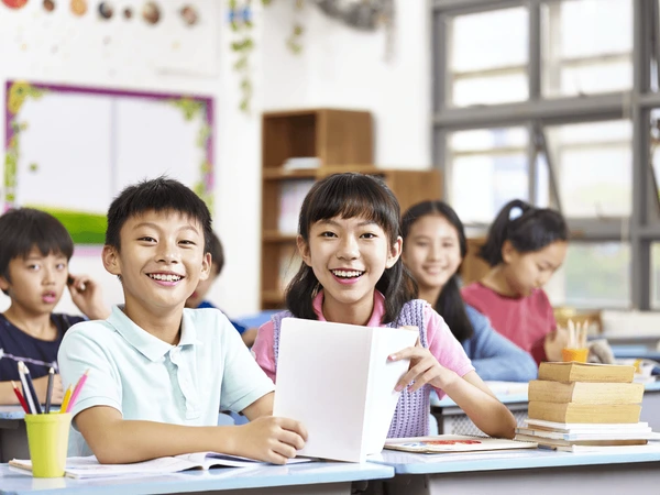 Hé lộ điềm báo lành dữ từ giấc mơ thấy bạn học cùng lớp