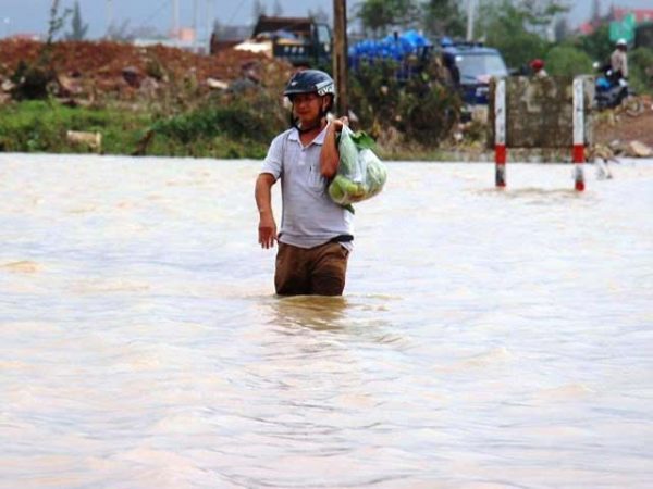 Nằm mơ thấy lội nước hé lộ thông điệp lành hay dữ?