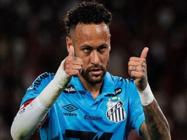 BĐ Brazil: Neymar gây địa chấn chủ nhân thương hiệu Pele